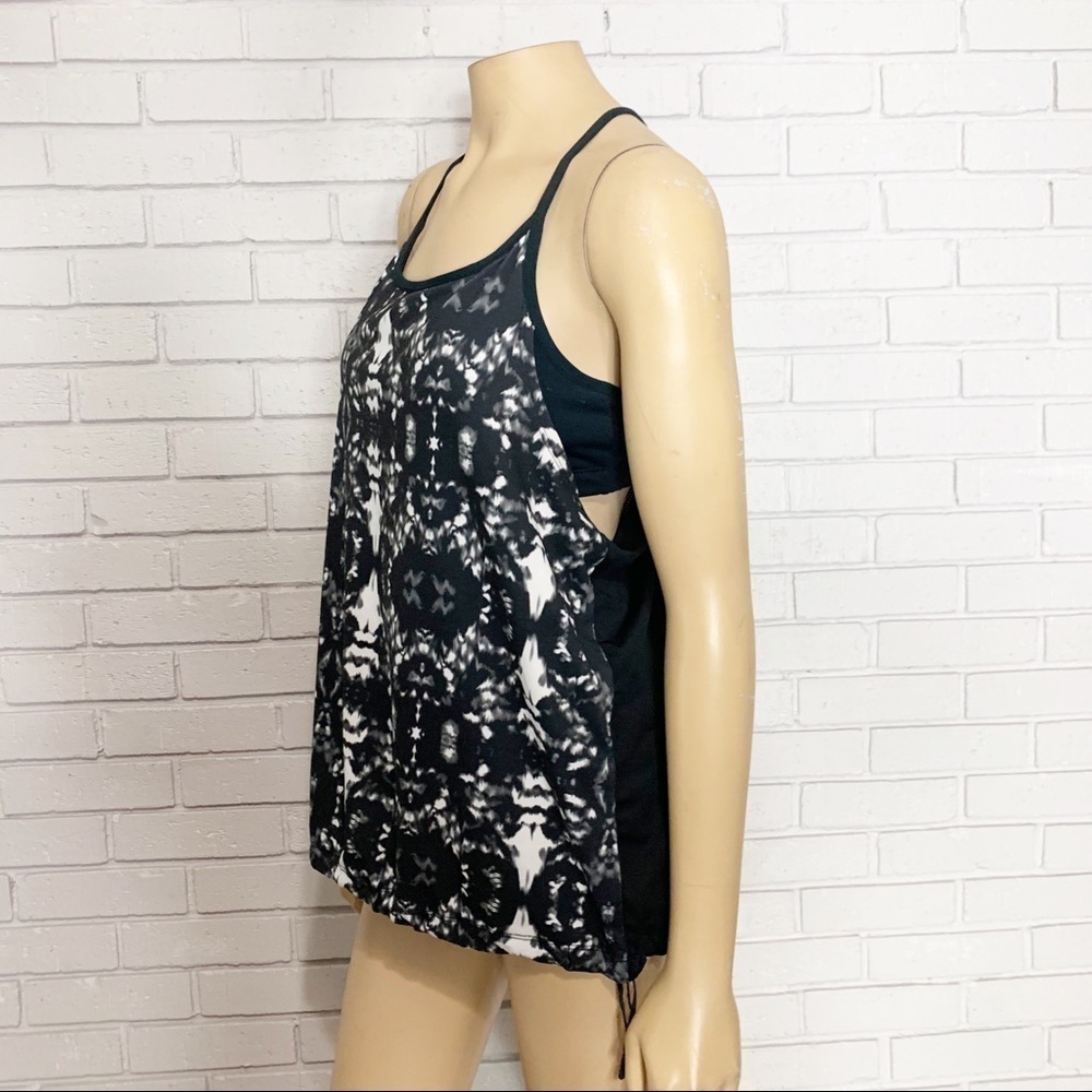 Fabletics Women’s Abstract‎ Tank - Picture 4 of 11